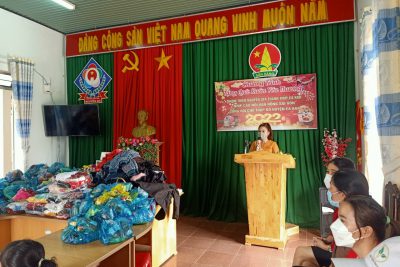 “mảnh áo ấm tình người”